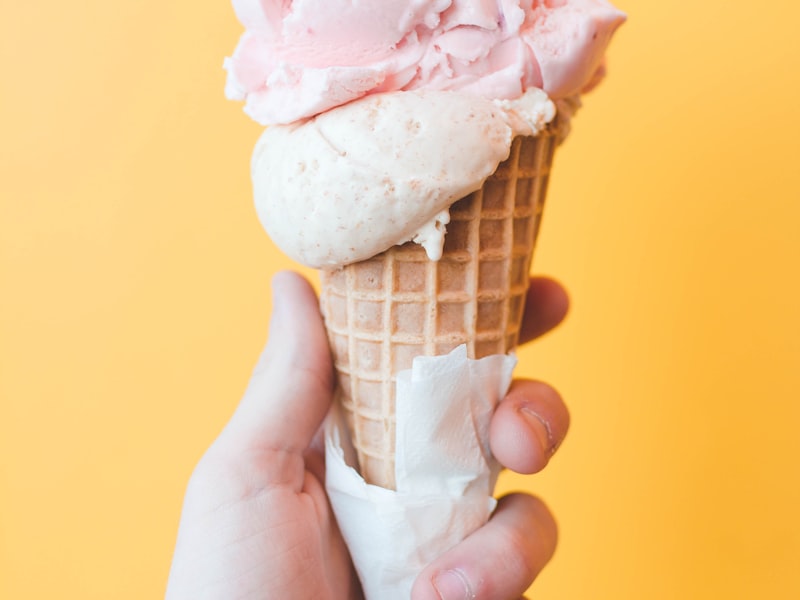 Vanilla Ice Cream (2 scoops)